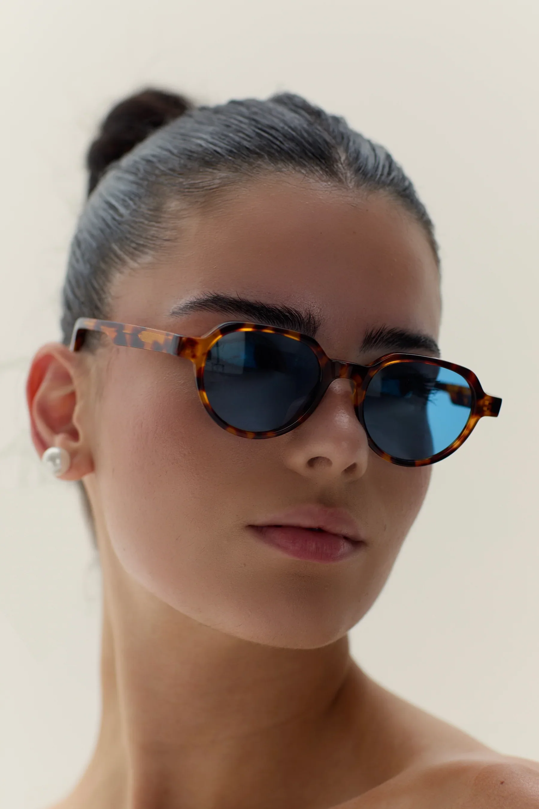 Unisex Mister C Cognac Sunglasses | Tortoise Blue - Image 4