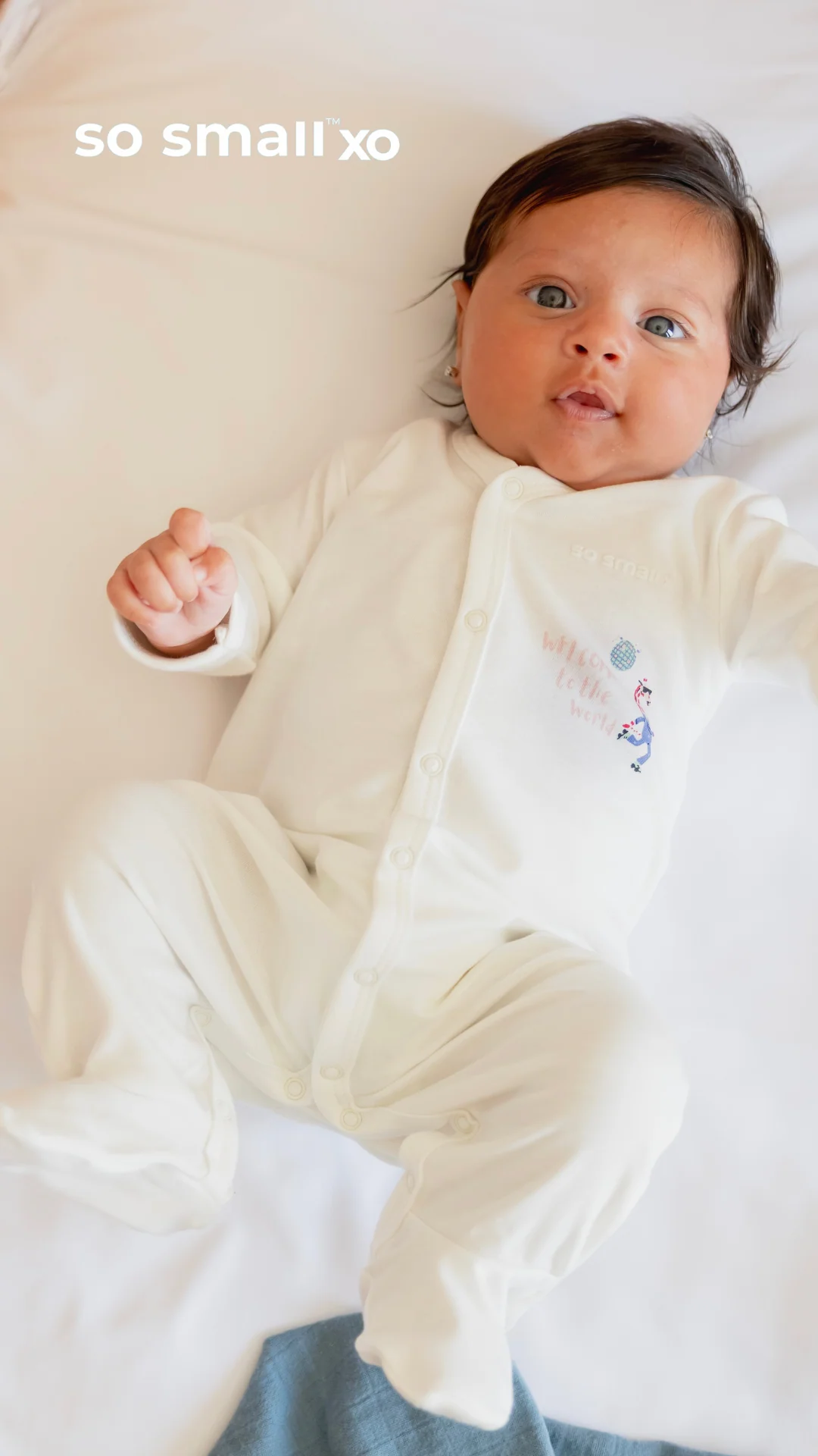 "Welcome to the World" Middle Snap Footie