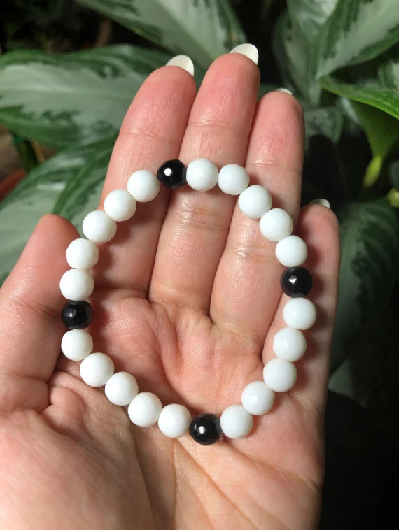 White Agate with Black Onyx Bracelet