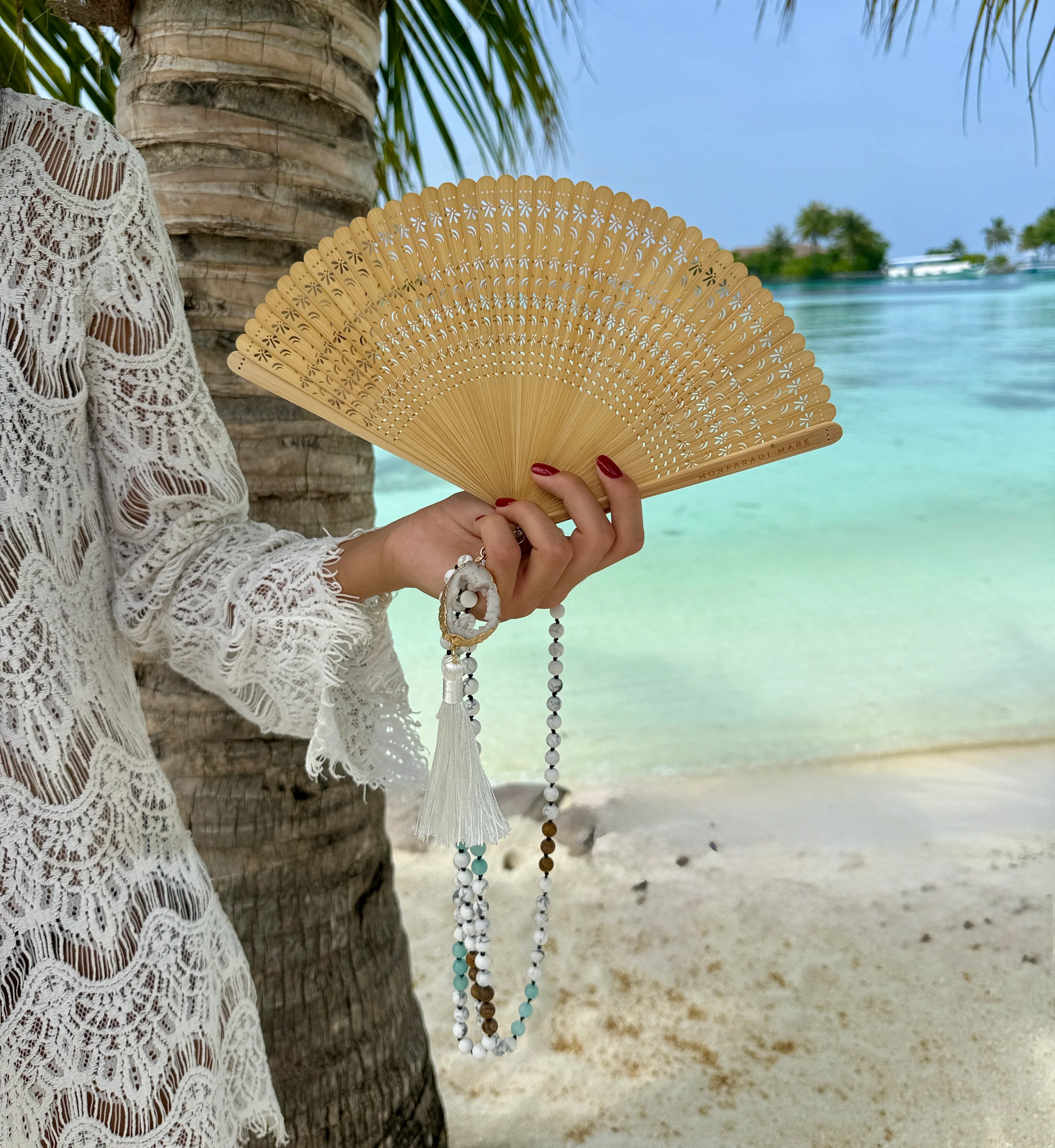 White Bamboo Fantastique Fan - Image 2