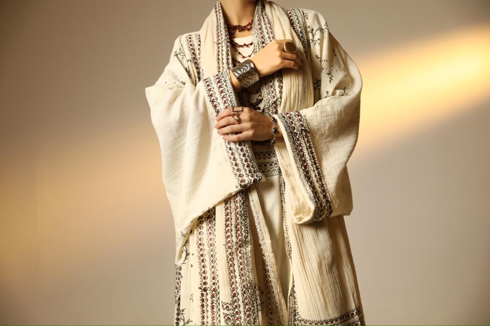 White Linen-Cotton Abaya Set - Image 5
